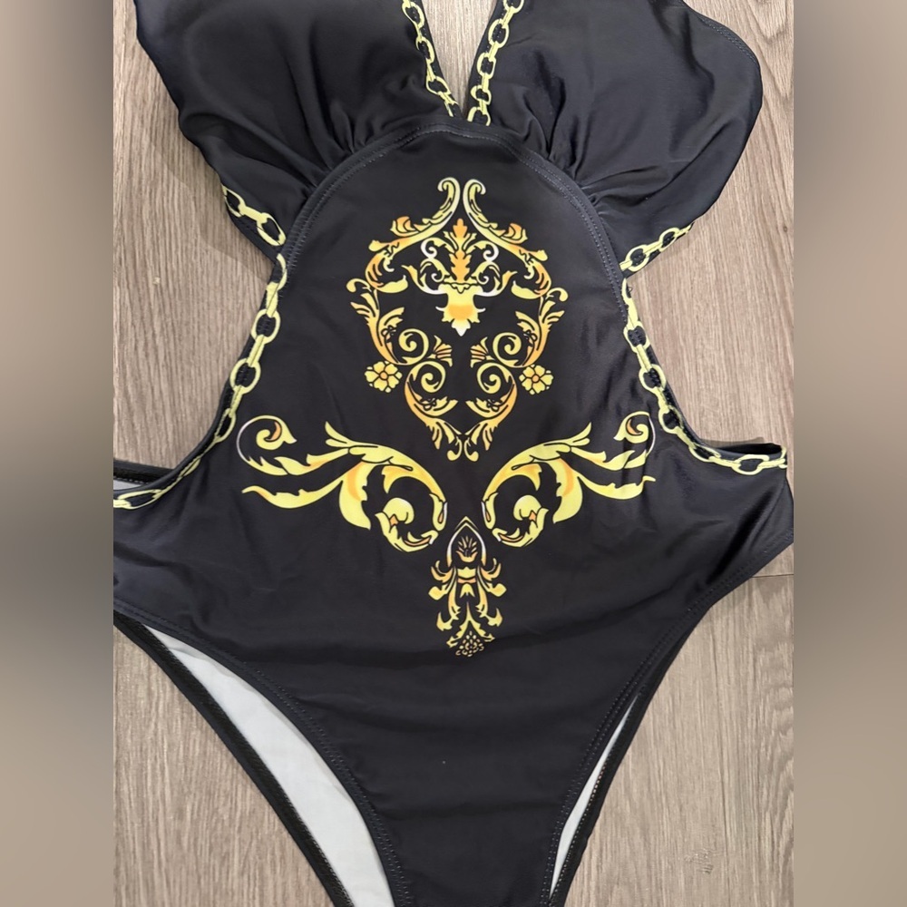 NWOT Sexy & Backless Designer One-Piece Swimsuit Swimwear size XL - Picture 3 of 7